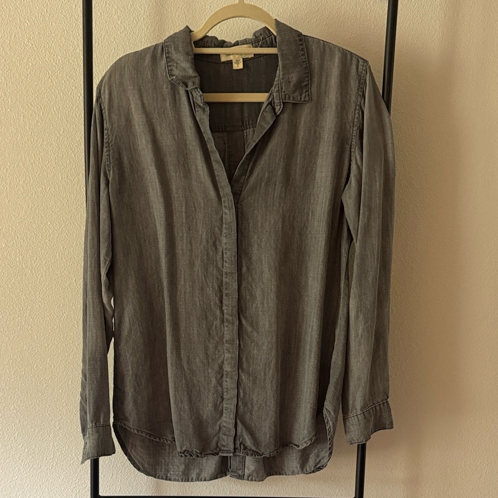 Anthropologie Cloth & Stone Charcoal Button-Down Shirt